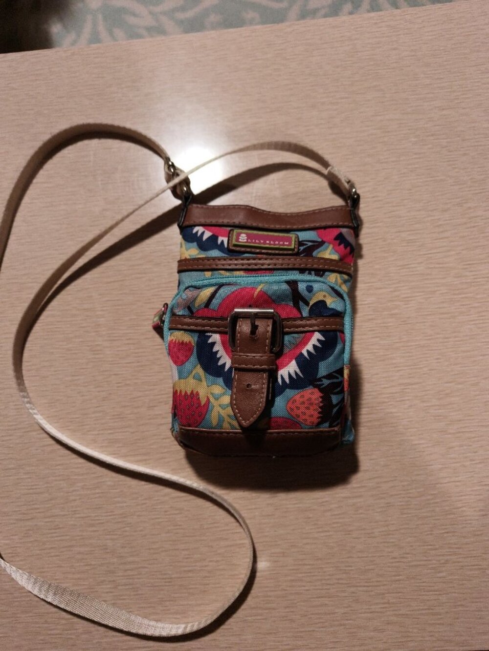 Lily Bloom Women's Crossbody Bag Purse Floral Pattern Just Adorable! - Picture 2 of 8